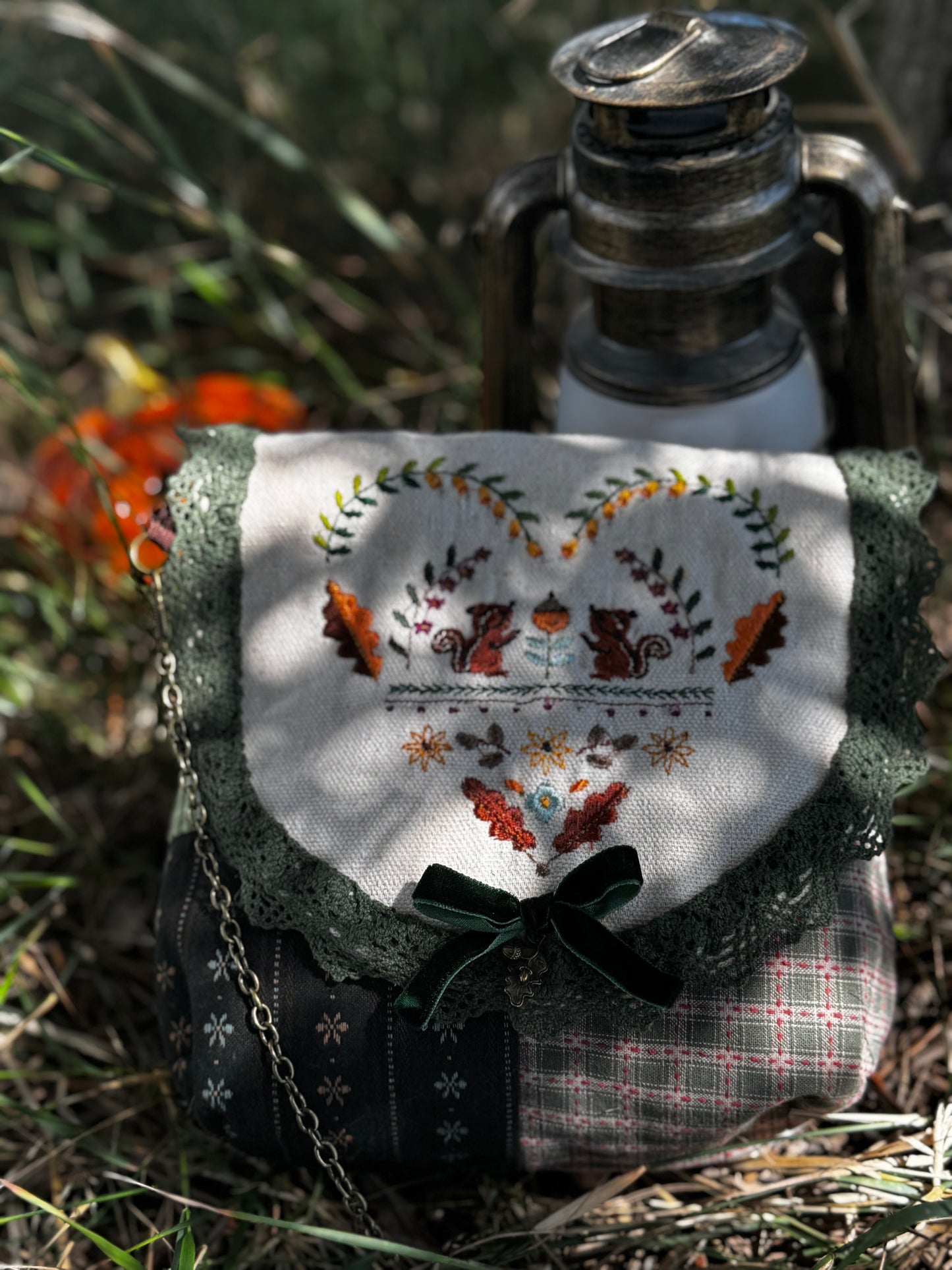 ✨Free Shipping✨ Oak Love 🍂 patchwork embroidered bag