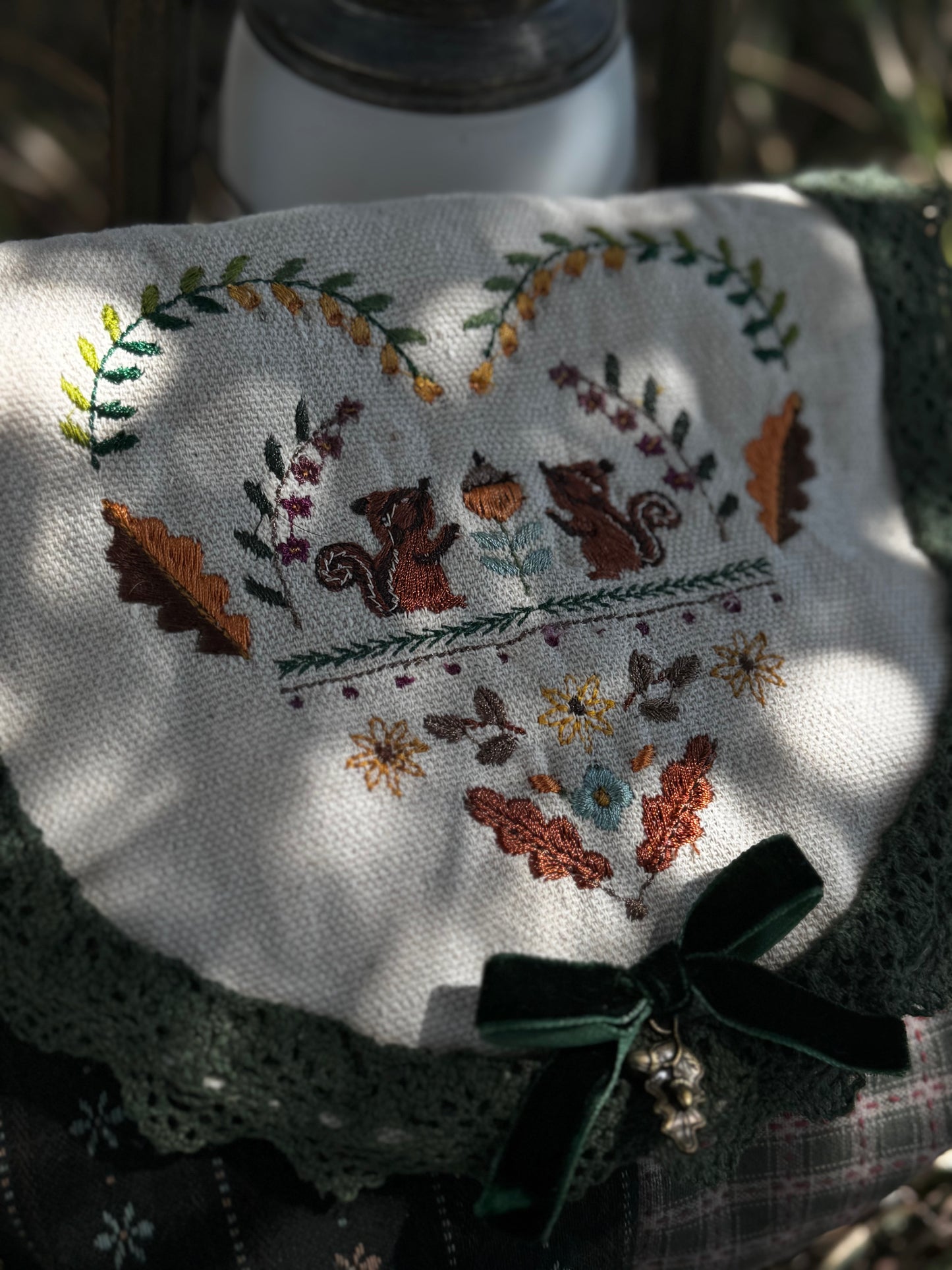 ✨Free Shipping✨ Oak Love 🍂 patchwork embroidered bag