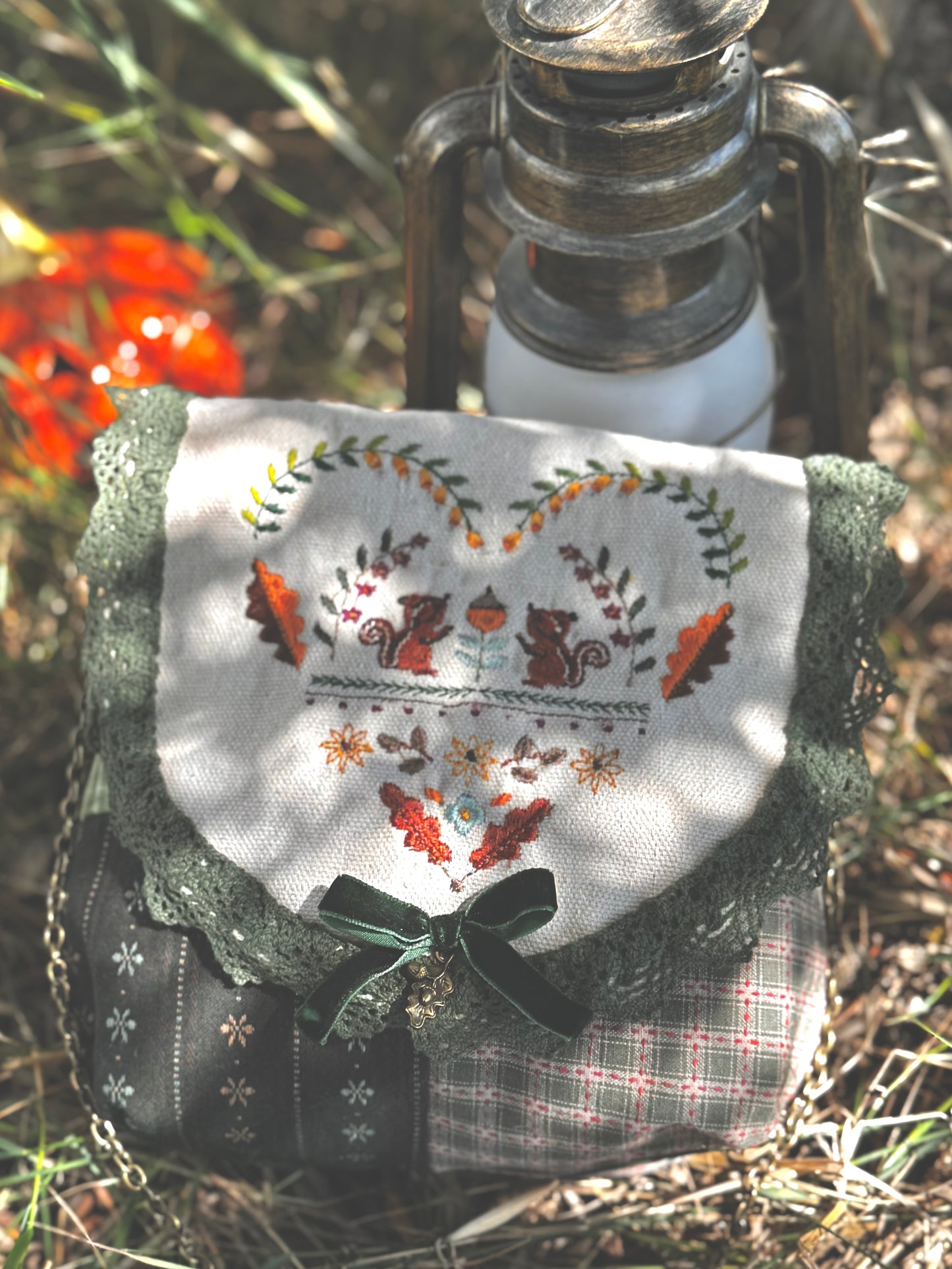 ✨Free Shipping✨ Oak Love 🍂 patchwork embroidered bag