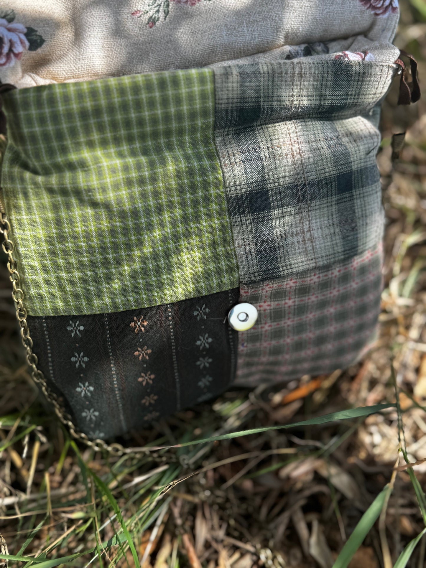 ✨Free Shipping✨ Oak Love 🍂 patchwork embroidered bag